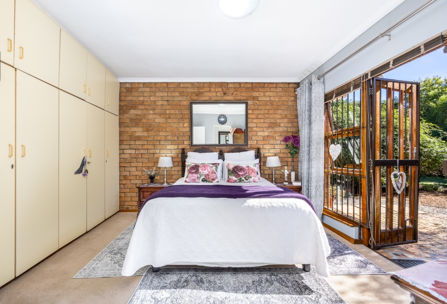 5 Bedroom Property for Sale in Sonstraal Western Cape